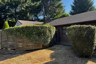 1650 N 17th St, Coos Bay, OR 97420 - Photo 1