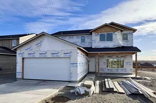 884 E Kinsley Ave, Hermiston, OR 97838 - Photo 1