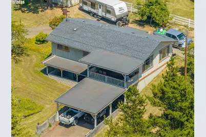 1997 Hazel St, Myrtle Point, OR 97458 - Photo 1