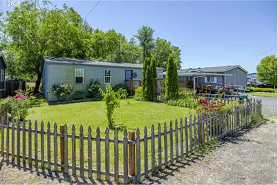 93295 Territorial Hwy #10, Junction City, OR 97448 - Photo 1