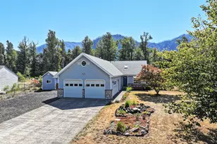 315 Hamilton St, North Bonneville, WA 98639 - Photo 1