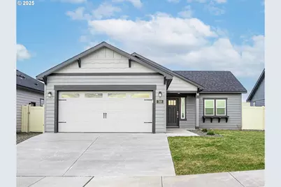 903 Yoss Pl, Cottage Grove, OR 97424 - Photo 1