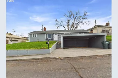 1800 SW Goodwin Pl, Pendleton, OR 97801 - Photo 1