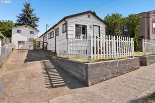 807 Columbia St, Kelso, WA 98626 - Photo 1