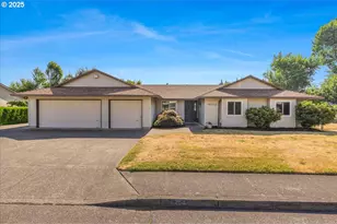 14766 SE Anna Marie Ct, Milwaukie, OR 97267 - Photo 1