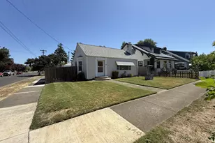731 W 4th St, Medford, OR 97501 - Photo 1