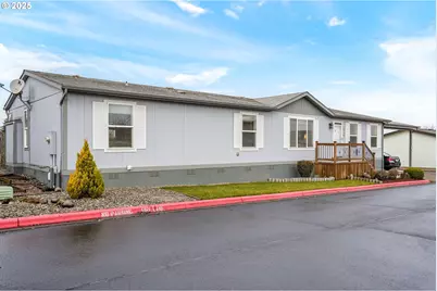 1015 Oak St #103, Silverton, OR 97381 - Photo 1