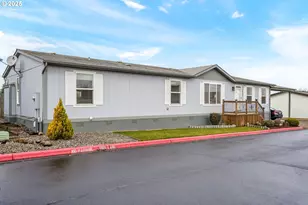 1015 Oak St, Silverton, OR 97381 - Photo 1