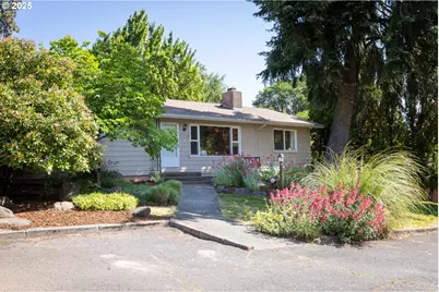 1379 Tucker Rd, Hood River, OR 97031 - Photo 1