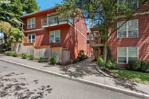 1033 SW Gibbs St, Portland, OR 97239 - Photo 1