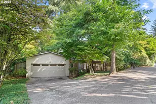 9855 SW 25th Ave, Portland, OR 97219 - Photo 1