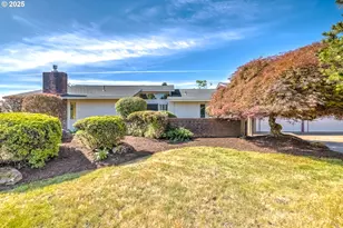 1019 SW 2nd St, Dundee, OR 97115 - Photo 1