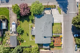 1868 SE Oak St, Hillsboro, OR 97123 - Photo 45