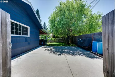 1868 SE Oak St, Hillsboro, OR 97123 - Photo 41