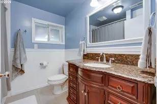1868 SE Oak St, Hillsboro, OR 97123 - Photo 29