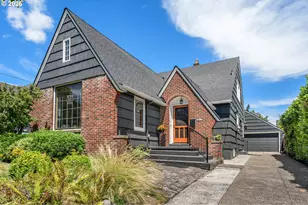 2839 NE Hancock St, Portland, OR 97212 - Photo 1