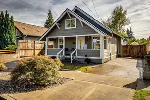 224 NW 11th St, McMinnville, OR 97128 - Photo 1