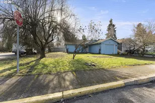435 Gentle Ave E, Monmouth, OR 97361 - Photo 1