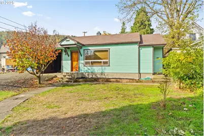 1220 SE Fullerton St, Roseburg, OR 97470 - Photo 1