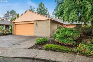 2347 NE 152nd Pl, Portland, OR 97230 - Photo 1