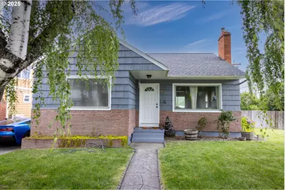 1633 E 13th Pl, The Dalles, OR 97058 - Photo 1