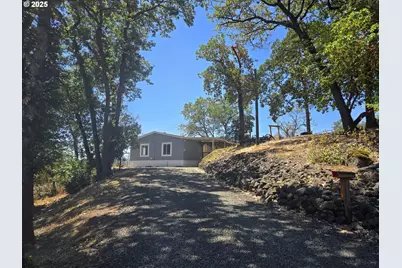 132 Oak Tree Rd, Roseburg, OR 97470 - Photo 1