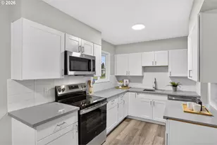 16601 SE Taylor St, Portland, OR 97233 - Photo 9
