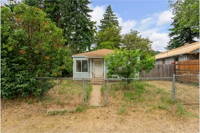 206 NE Laurel Ave, Myrtle Creek, OR 97457 - Photo 1