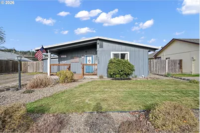 1532 E Chamberlain Ave, Cottage Grove, OR 97424 - Photo 1