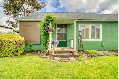 33855 NE Blossom Dr, Scappoose, OR 97056 - Photo 1