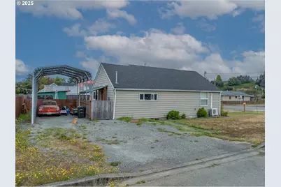 1434 Maryland Ave, Myrtle Point, OR 97458 - Photo 1