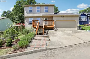 284 N 17th St, Saint Helens, OR 97051 - Photo 1