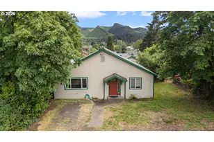 240 E Fourth Ave, Sutherlin, OR 97479 - Photo 1