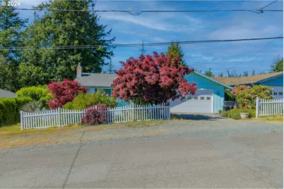 1707 View St, Myrtle Point, OR 97458 - Photo 1