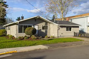 8705 SE Pardee St, Portland, OR 97266 - Photo 1
