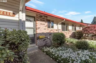 2110 SE 148th Pl, Portland, OR 97233 - Photo 1