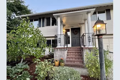 7140 N Macrum Ave, Portland, OR 97203 - Photo 1