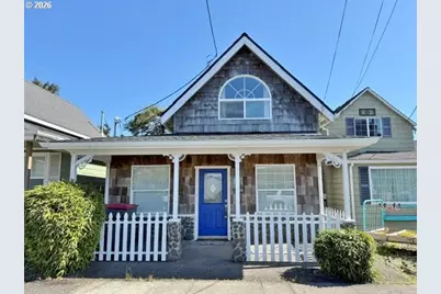 719 12th Ave, Seaside, OR 97138 - Photo 1