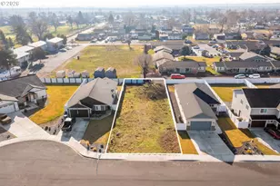 313 Riverwood Ct, Umatilla, OR 97882 - Photo 1