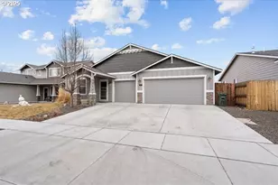 1461 E Hurlburt Ave, Hermiston, OR 97838 - Photo 1