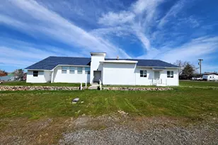 203 E Court St, Condon, OR 97823 - Photo 1