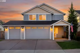 1092 E 1st Ave, Estacada, OR 97023 - Photo 1