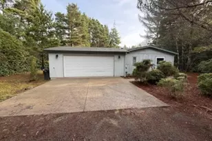 87987 Woodlands Dr, Florence, OR 97439 - Photo 1