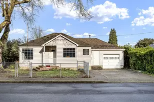 1666 W Myrtle Ave, Roseburg, OR 97471 - Photo 1