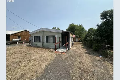 309 NW Bridge St, John Day, OR 97845 - Photo 1