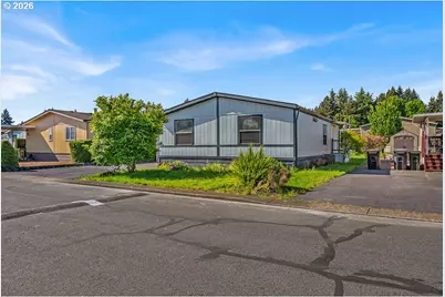 8261 SE Iris St, Milwaukie, OR 97267 - Photo 1