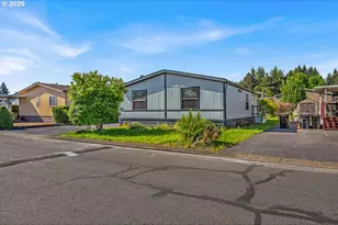 8261 SE Iris St, Milwaukie, OR 97267 - Photo 1