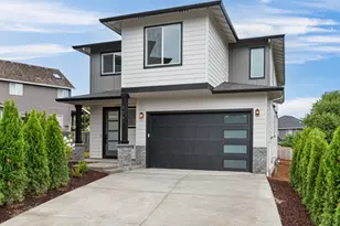 2257 SW Phyllis Pl, Gresham, OR 97080 - Photo 1