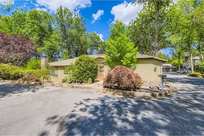 7582 SW Cresmoor Dr, Beaverton, OR 97008 - Photo 1