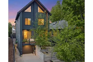 2897 SE Sherman St, Portland, OR 97214 - Photo 1